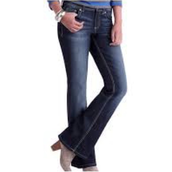 LEI Sophia Hipster Flare Vintage Denim Jeans - Picture 1 of 8